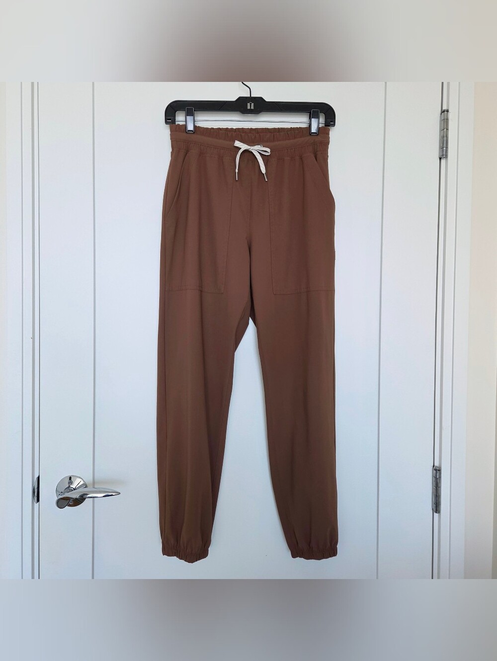 Vuori Women's Miles Jogger - Hazelnut - Size XS - VW481 - EUC